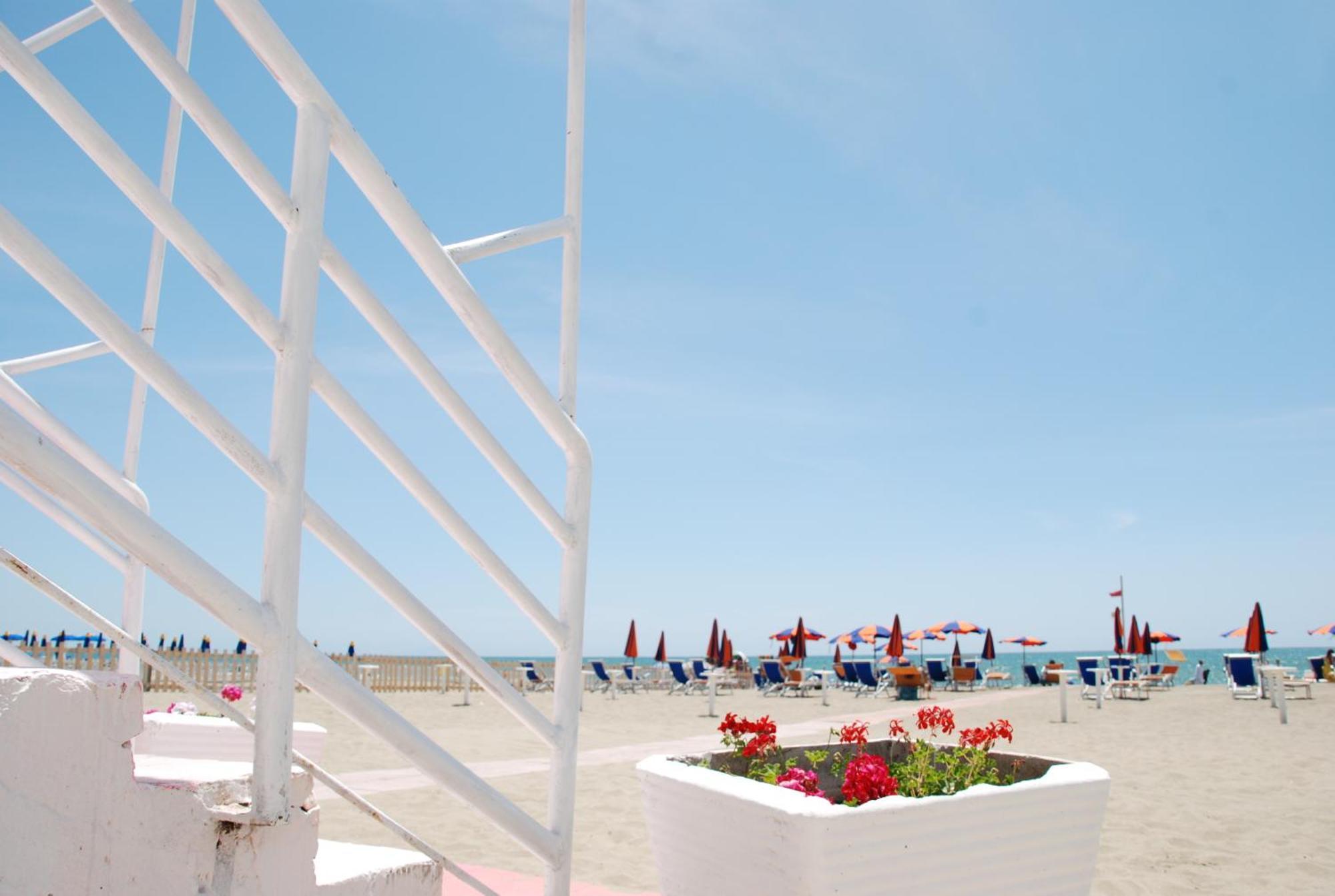 Hotel Villa Eleonora Скаурі Екстер'єр фото