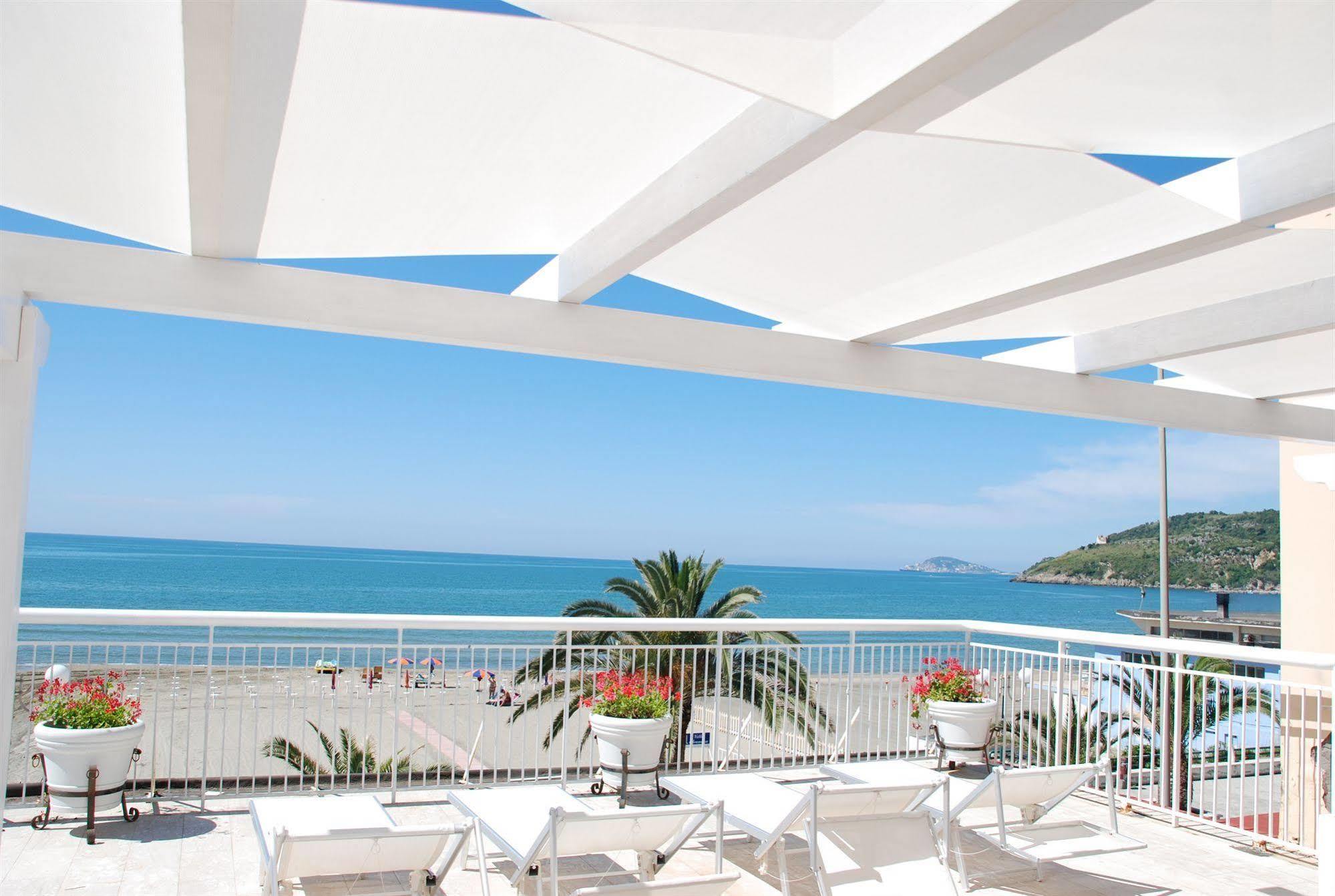 Hotel Villa Eleonora Скаурі Екстер'єр фото